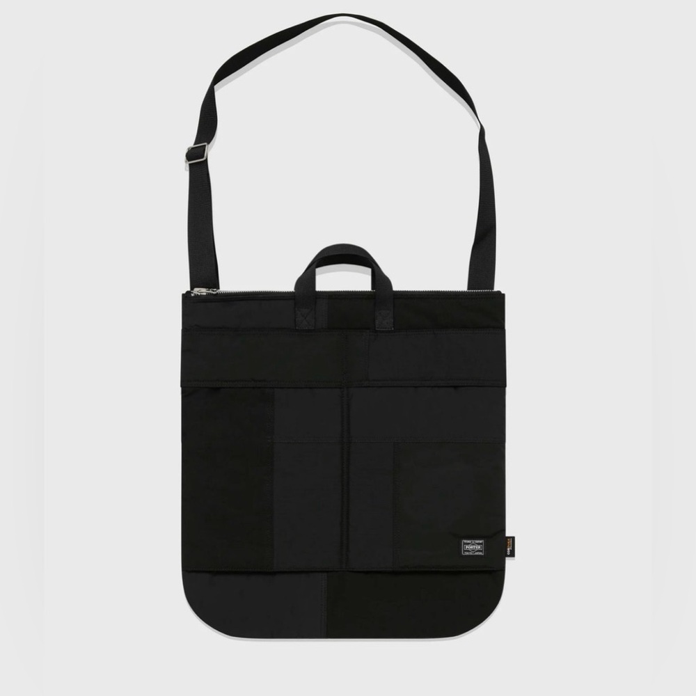 Comme des Garçons Homme

PORTER-YOSHIDA & CO 
X PORTER PATCHWORK HELMET BAG